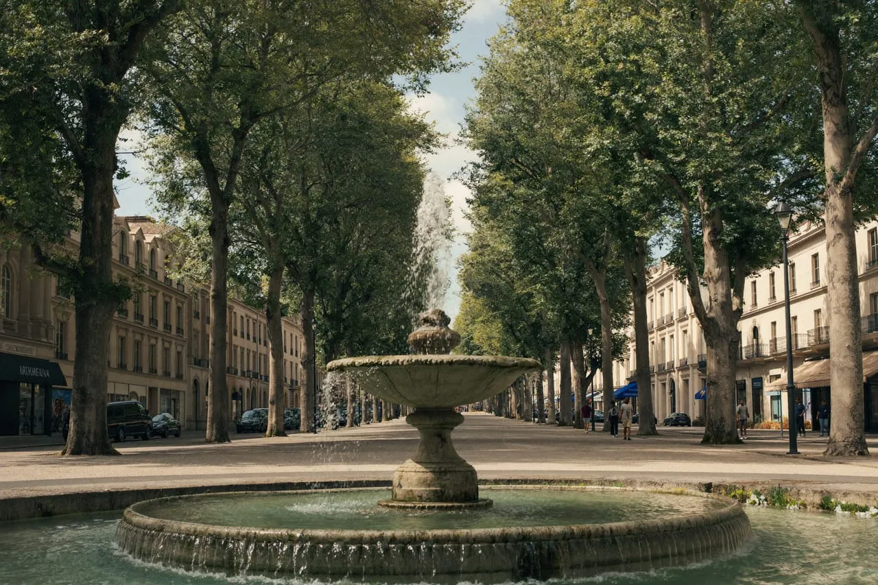 Le Cours Mirabeau à Aix-en-Provence, bordé de platanes et de fontaines